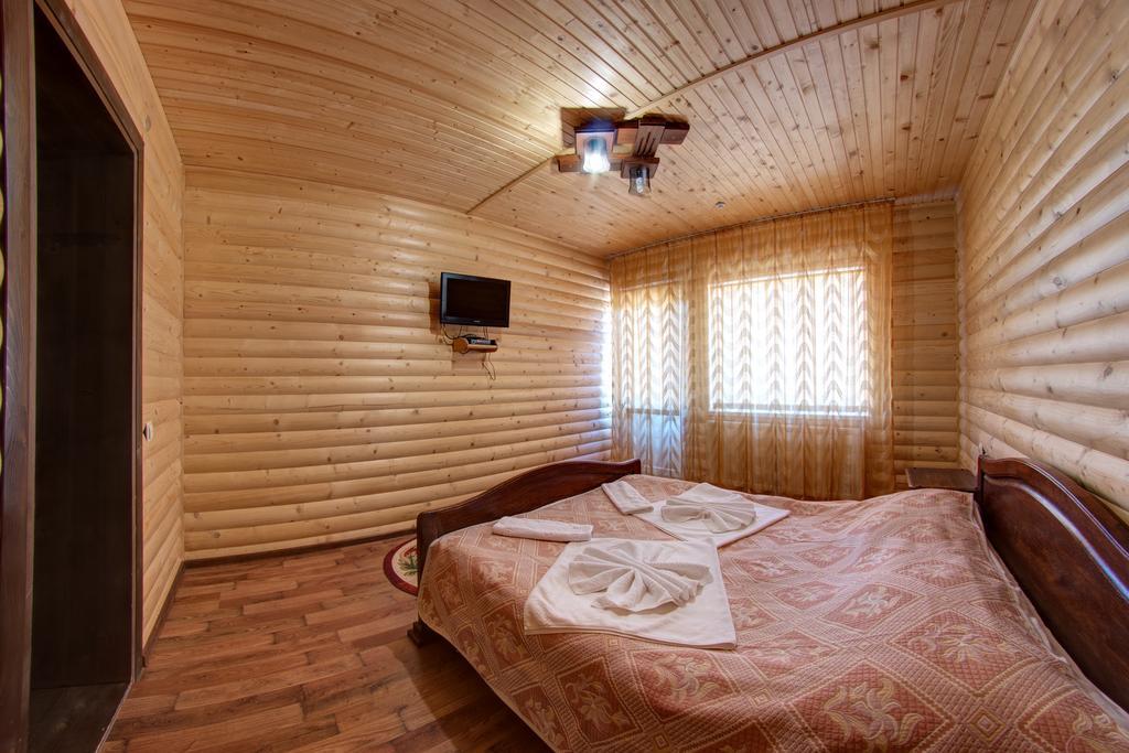 Villa Vlad & Spa Bukovel Rom bilde